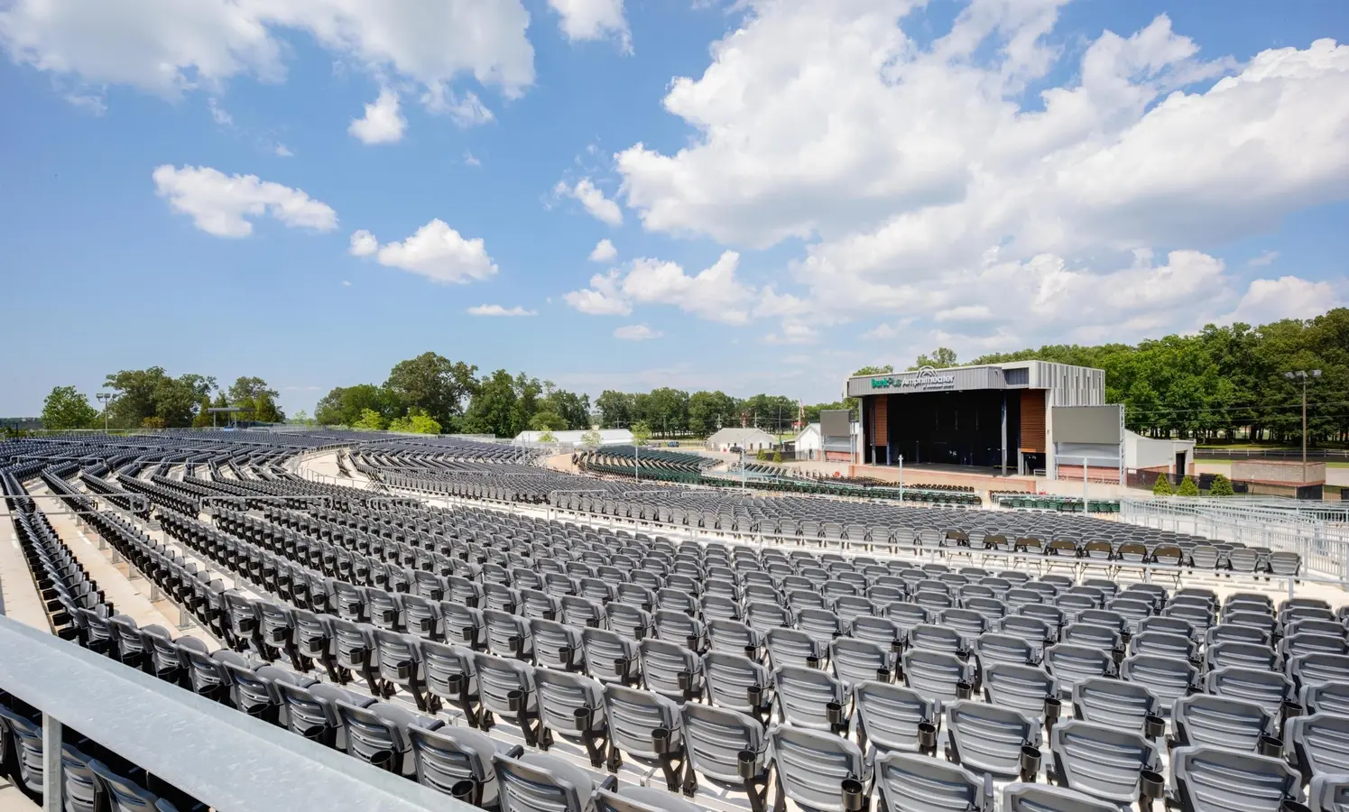 bankplus amphitheatre at snowden grove